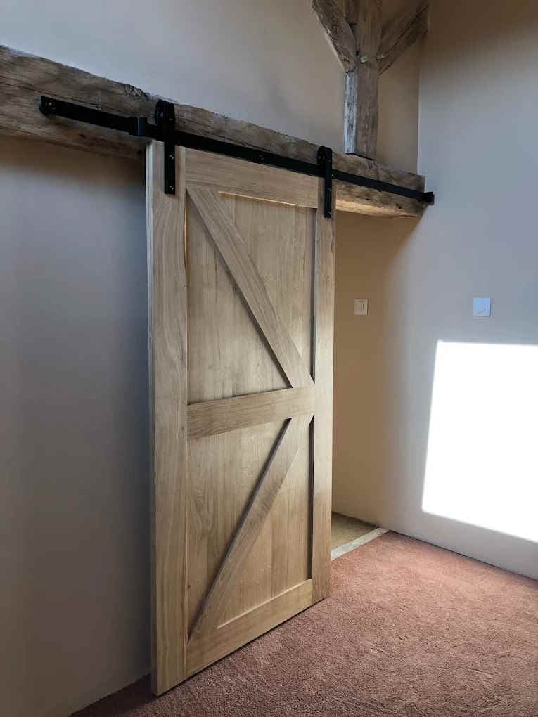 Porte intérieure en bois massif